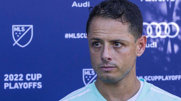 Chicharito nos muestra los esfuerzos que hace por ser un padre presente